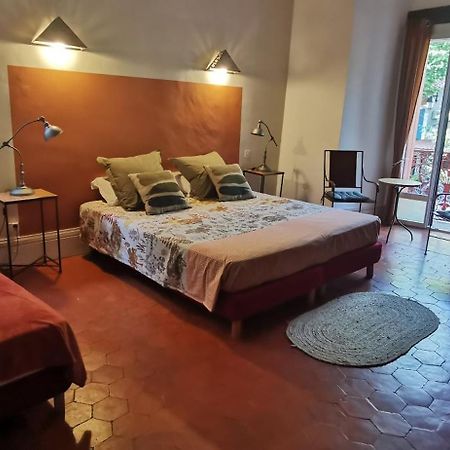 Le Mimosa Bed & Breakfast Saint-Saturnin-de-Lucian Bagian luar foto