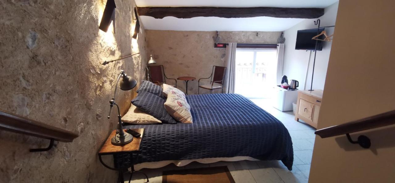 Le Mimosa Bed & Breakfast Saint-Saturnin-de-Lucian Bagian luar foto